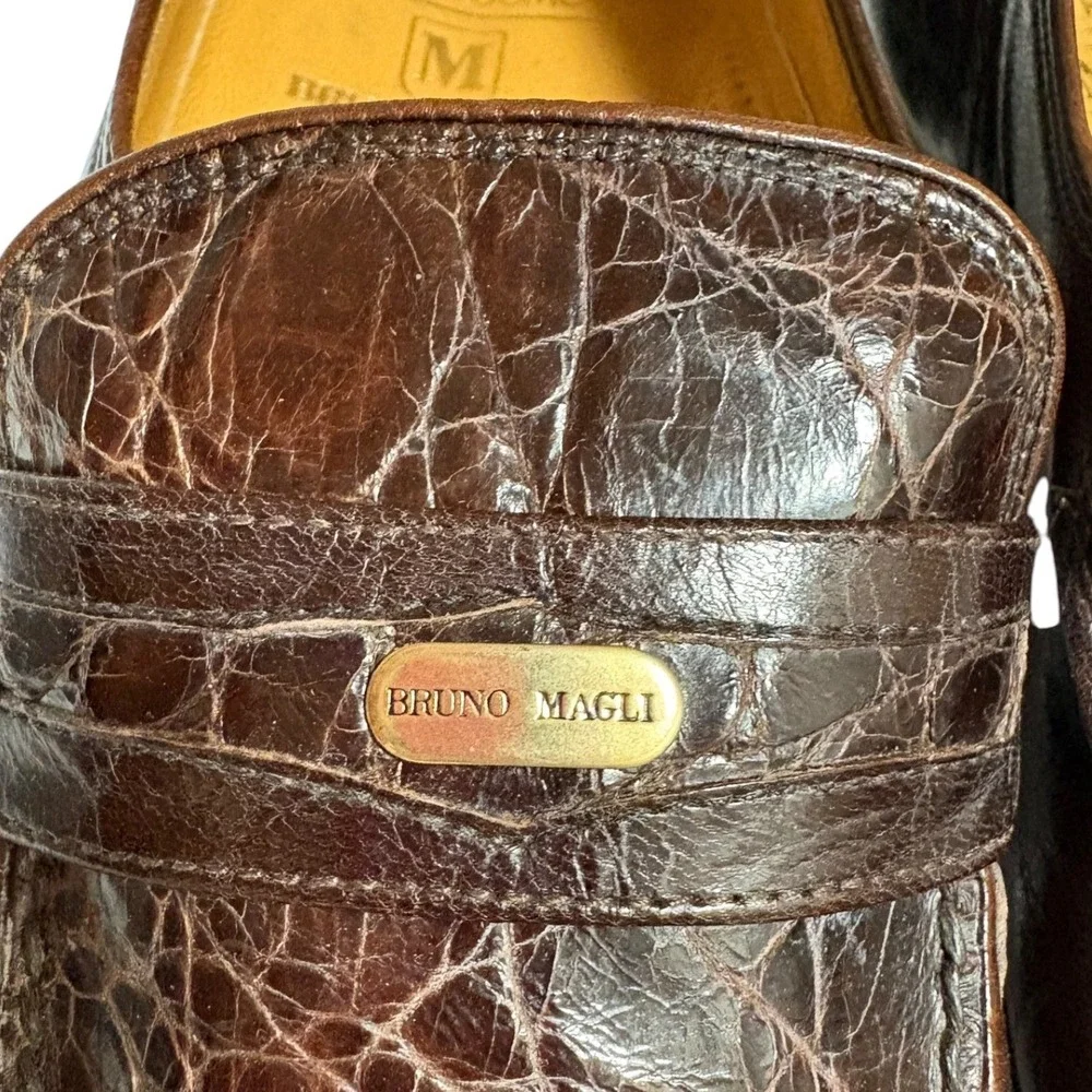 Bruno Magli Vintage Brown Leather Crocodile Texture Gold Logo Slip on Loafer - 6